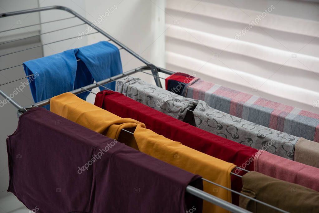 Salon propre et lumineux